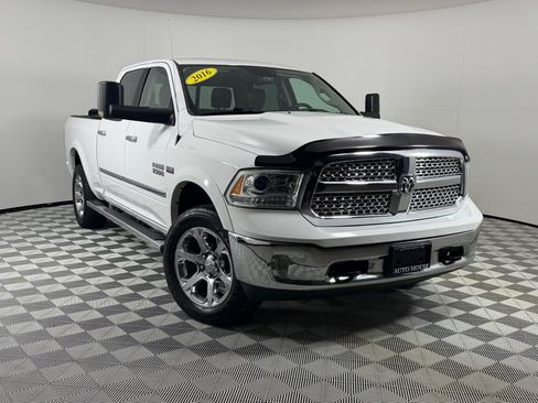 Used 2016 RAM 1500 Laramie AWD/4WD image 2