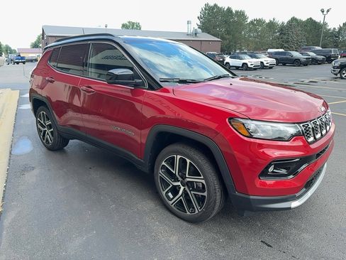 New 2025 Jeep Compass Limited image 3