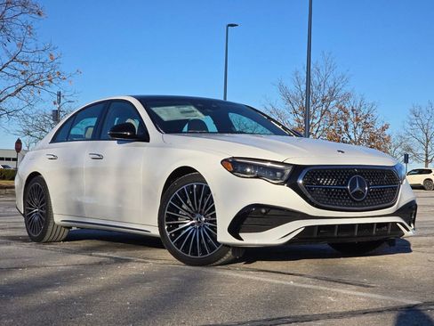 New 2026 Mercedes-Benz E 450 4MATIC Sedan image 1