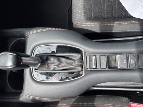 Certified 2024 Honda HR-V Sport image 20