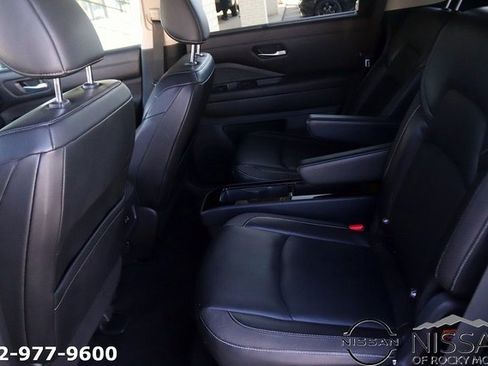 Used 2022 Nissan Pathfinder SL w/ SL Premium Package image 13