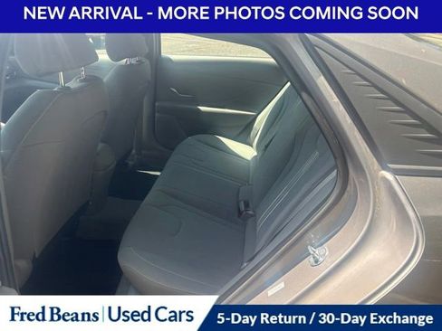 Used 2023 Hyundai Elantra SEL w/ Convenience Package FWD image 9