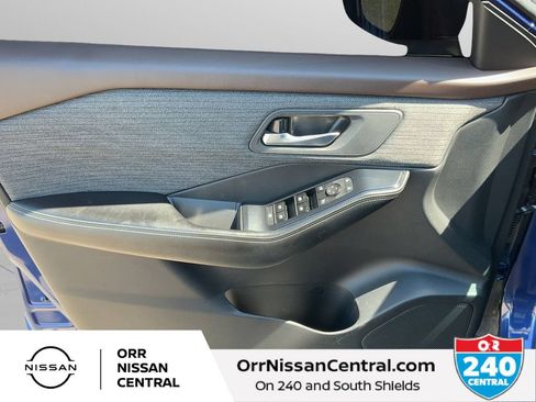 Used 2021 Nissan Rogue SV FWD image 16