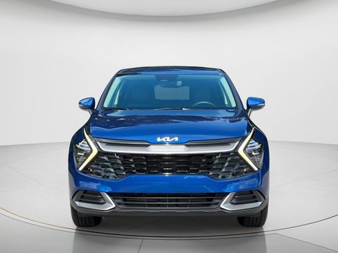 Used 2025 Kia Sportage EX FWD image 2