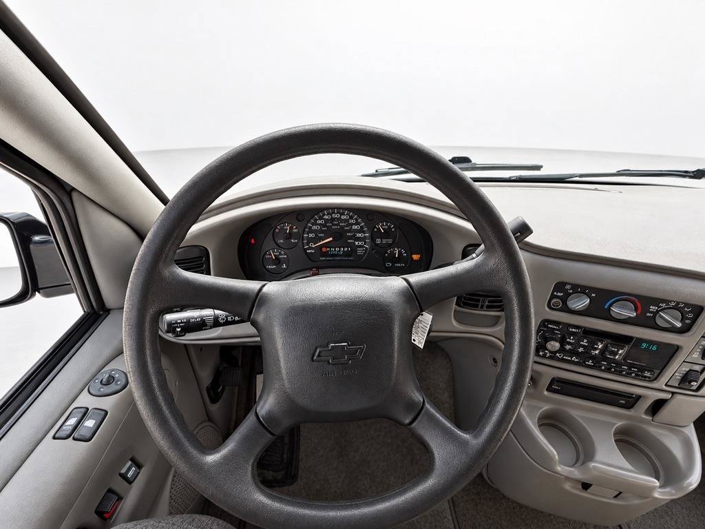 Used 2004 Chevrolet Astro w/ LS Preferred Equipment Group RWD image 16