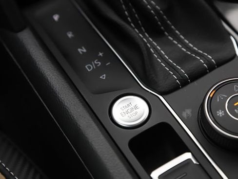 Used 2023 Volkswagen Atlas Cross Sport SEL image 23