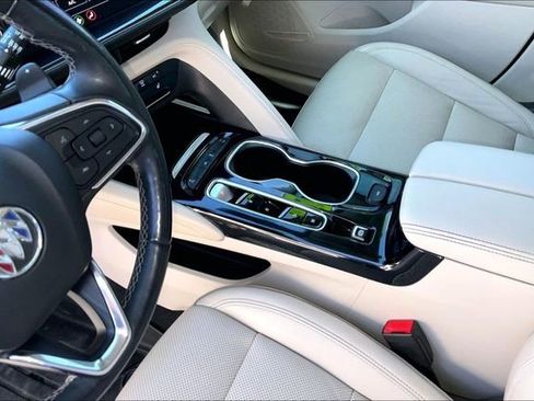 Used 2021 Buick Envision Essence FWD image 14