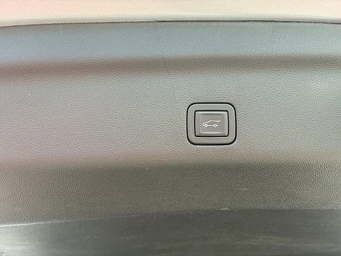 Used 2024 GMC Yukon AT4 w/ Technology Package image 14