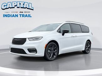 New 2026 Chrysler Pacifica Limited w/ S Appearance Package FWD video 1