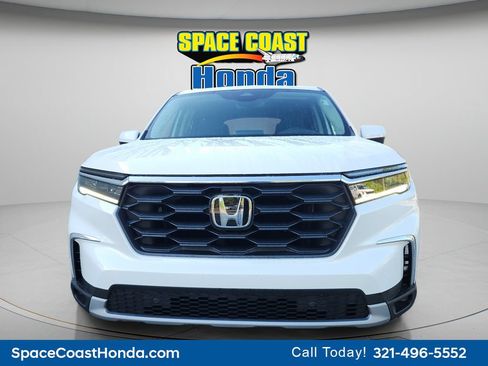 Certified 2025 Honda Pilot EX-L image 8