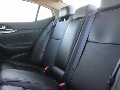 Used 2023 Nissan Maxima SL image 29