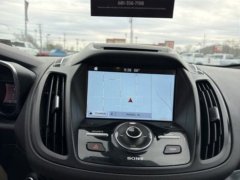 Used 2017 Ford C-MAX Energi Titanium w/ Equipment Group 501A image 20