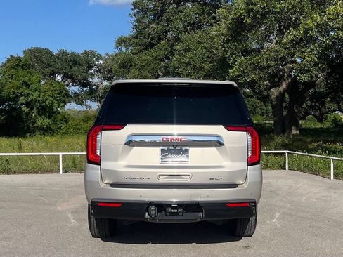 Used 2023 GMC Yukon XL SLT RWD image 6