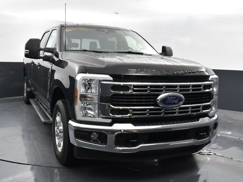New 2026 Ford F250 XLT image 3