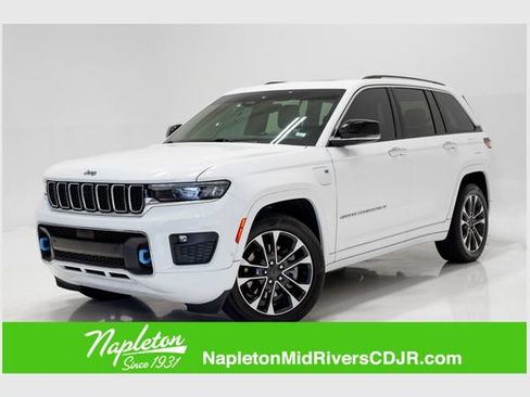 Certified 2022 Jeep Grand Cherokee Overland w/ Luxury Tech Group IV AWD/4WD image 1