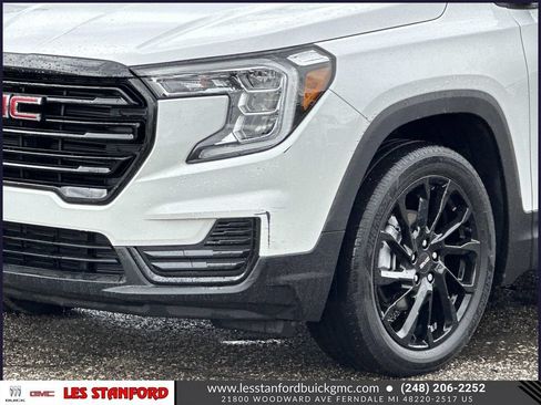 Used 2023 GMC Terrain SLE w/ Driver Convenience Package AWD/4WD image 9