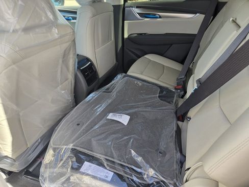 New 2026 Cadillac XT5 Premium Luxury w/ LPO, ONYX Package image 18