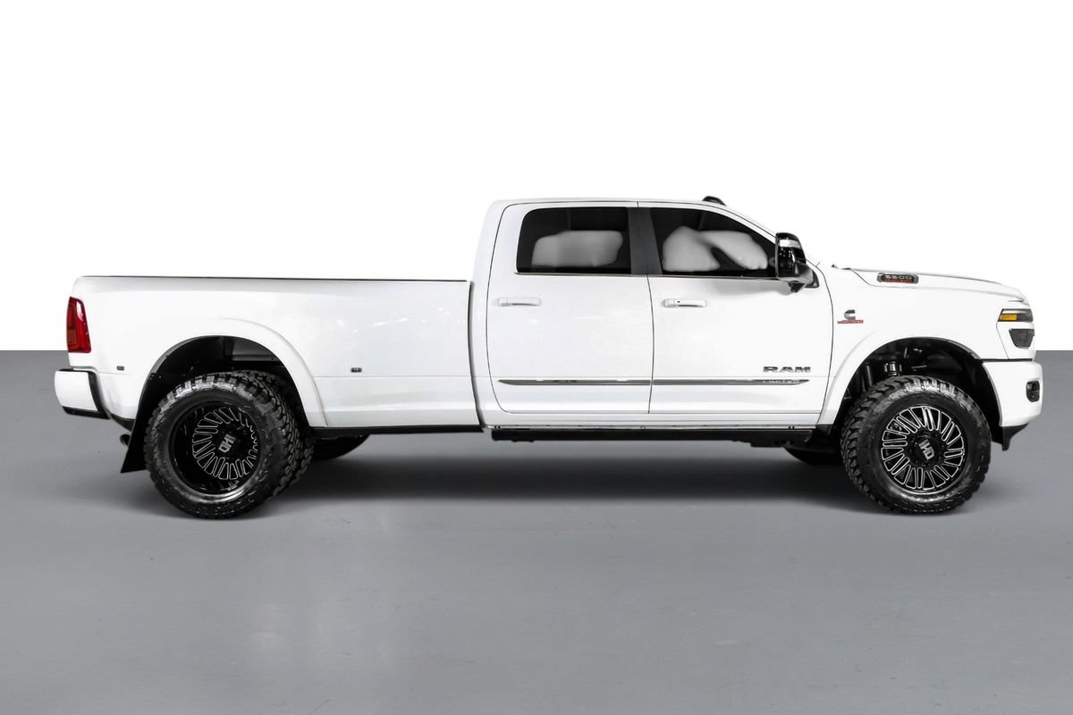 Used 2025 RAM 3500 Limited AWD/4WD image 6