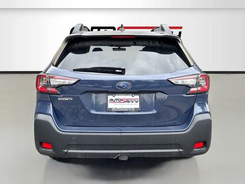Used 2023 Subaru Outback Premium image 6