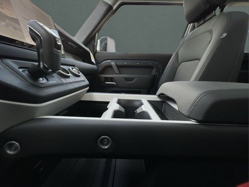 New 2025 Land Rover Defender 90 S image 23