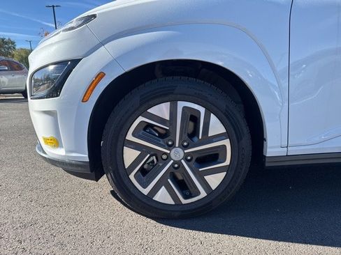 Used 2022 Hyundai Kona SEL image 11