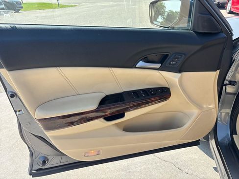Used 2010 Honda Crosstour EX-L image 19