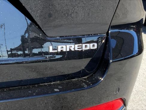 New 2025 Jeep Grand Cherokee Laredo image 14