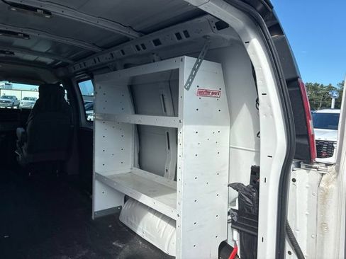 Used 2019 Chevrolet Express 2500 w/ Enhanced Convenience Package RWD image 7