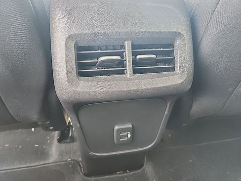 Used 2024 Chevrolet Equinox LT AWD/4WD image 35