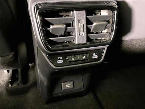 Used 2023 Lexus RZ 450e Premium image 32