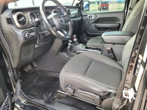 Used 2020 Jeep Wrangler Unlimited Sport AWD/4WD image 2