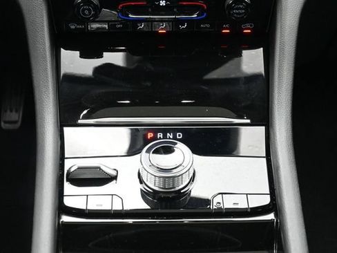 Used 2022 Jeep Grand Cherokee Limited 4xe w/ Luxury Tech Group II AWD/4WD image 24