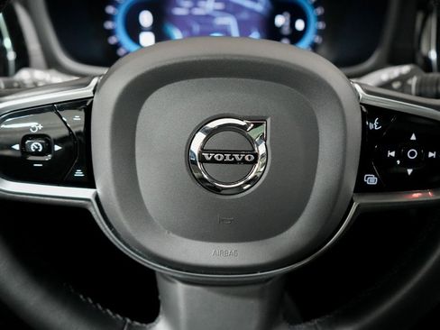 Used 2023 Volvo V60 B5 Cross Country Ultimate w/ Climate Package image 12