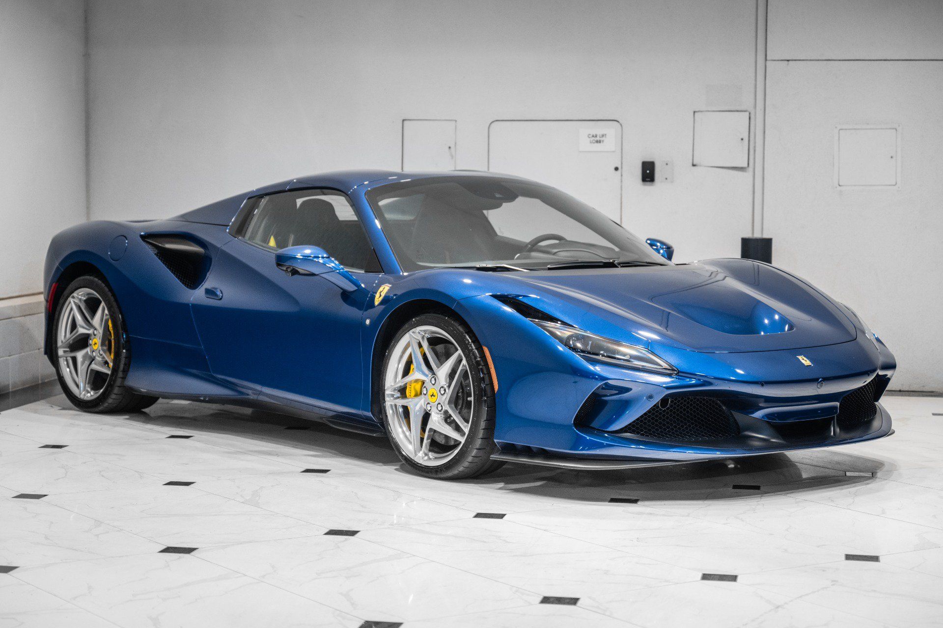 Used 2023 Ferrari F8 Tributo RWD image 10