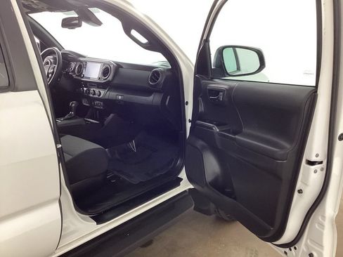 Used 2023 Toyota Tacoma TRD Off-Road AWD/4WD image 18