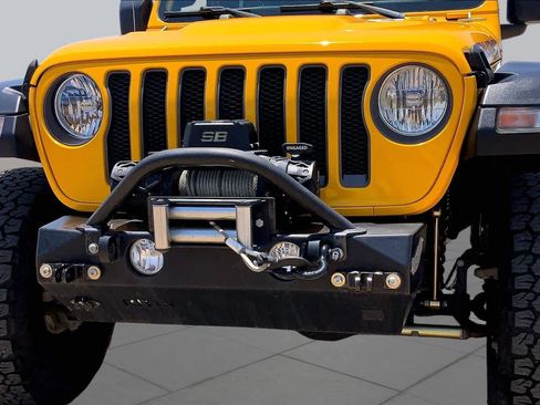 Used 2021 Jeep Wrangler Unlimited Rubicon w/ Cold Weather Group AWD/4WD image 30