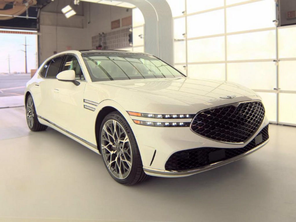 Used 2024 Genesis G90 3.5T AWD/4WD image 4