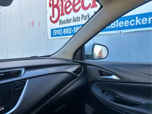 Used 2021 Buick Encore GX Select image 39