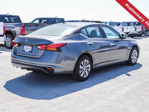 Used 2025 Nissan Altima 2.5 S FWD image 6