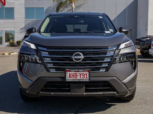 Used 2024 Nissan Rogue S AWD/4WD image 10