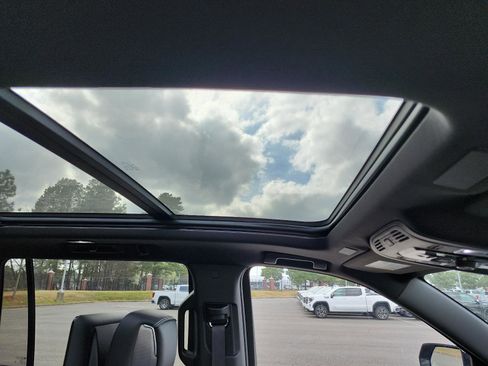 New 2026 GMC Yukon XL AT4 Ultimate image 7