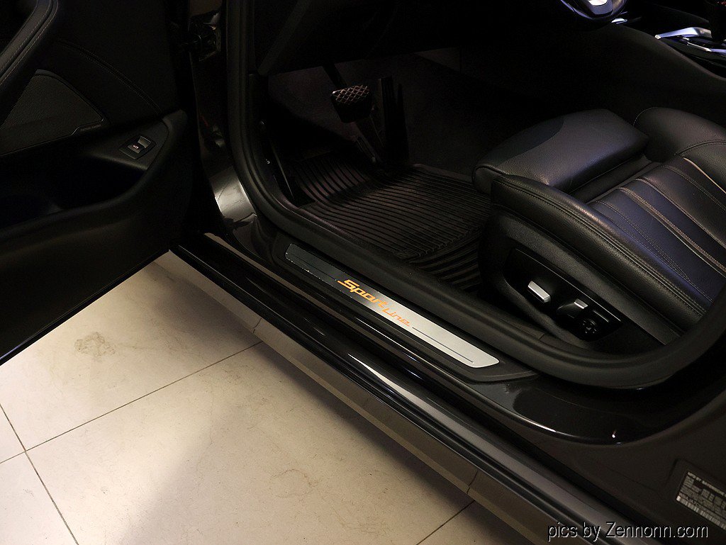 Certified 2019 BMW 530i xDrive w/ Convenience Package AWD/4WD image 26