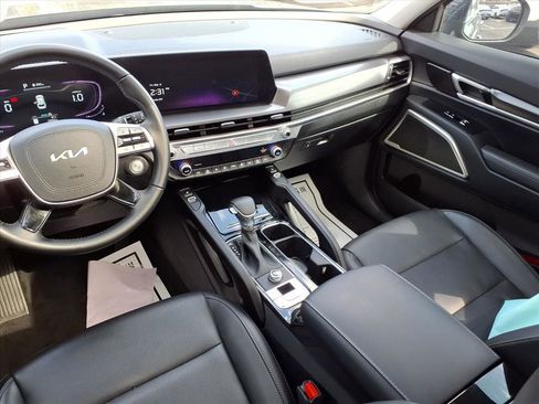 Used 2024 Kia Telluride S w/ S Sunroof Package image 5