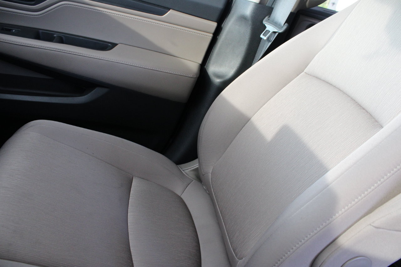 Used 2024 Honda Odyssey EX image 18