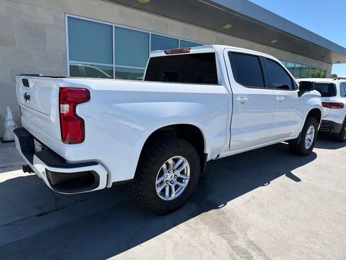 Used 2024 Chevrolet Silverado 1500 RST w/ Z71 Off-Road Package AWD/4WD image 2