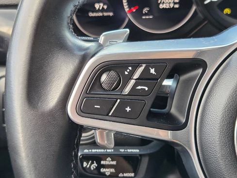 Used 2022 Porsche Cayenne AWD/4WD image 31