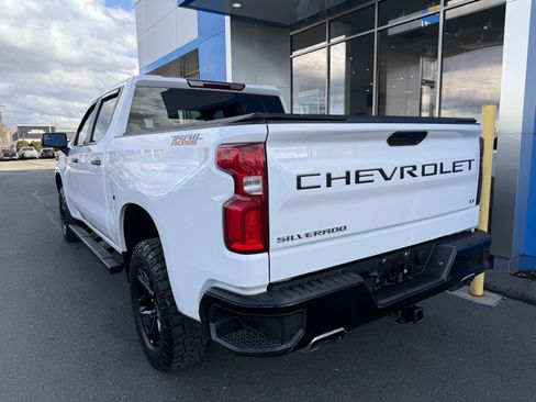 Used 2021 Chevrolet Silverado 1500 LT Trail Boss image 8