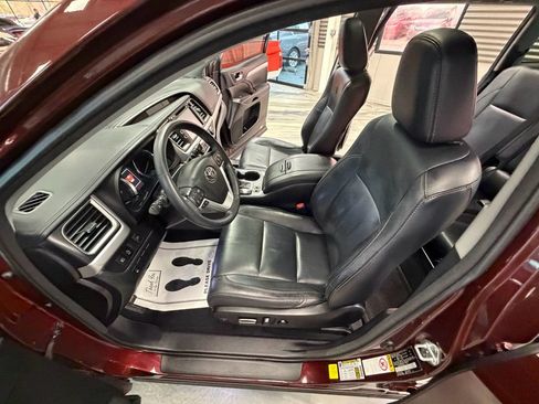 Used 2018 Toyota Highlander XLE FWD image 58