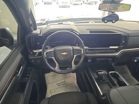 Used 2023 Chevrolet Silverado 1500 LT w/ Z71 Off-Road Package AWD/4WD image 12