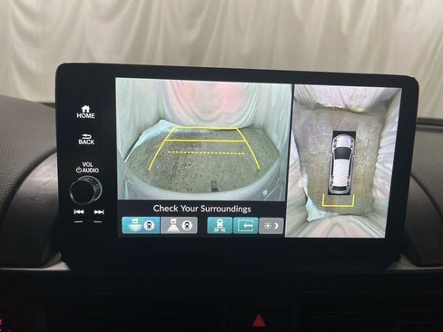 Certified 2025 Honda Pilot TrailSport image 17